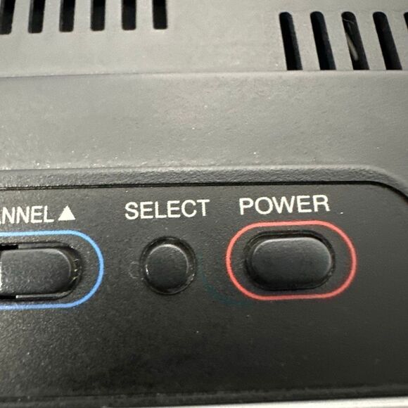 15’’ Emerson LCD TV/DVD Combo complete w/ working Remote - Picture 13 of 16